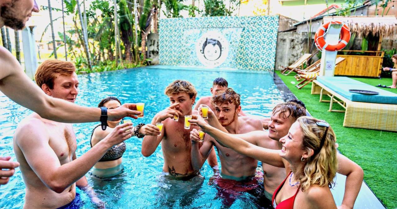 Mad Monkey Hoi An Hostel Exterior foto