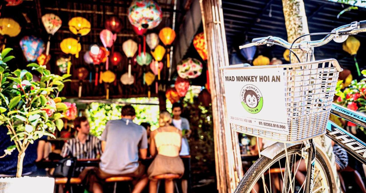 Mad Monkey Hoi An Hostel Exterior foto