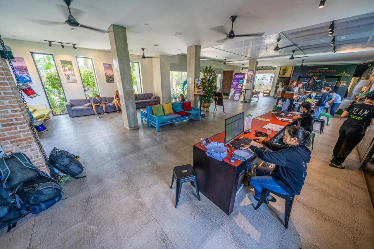 Mad Monkey Hoi An Hostel Exterior foto